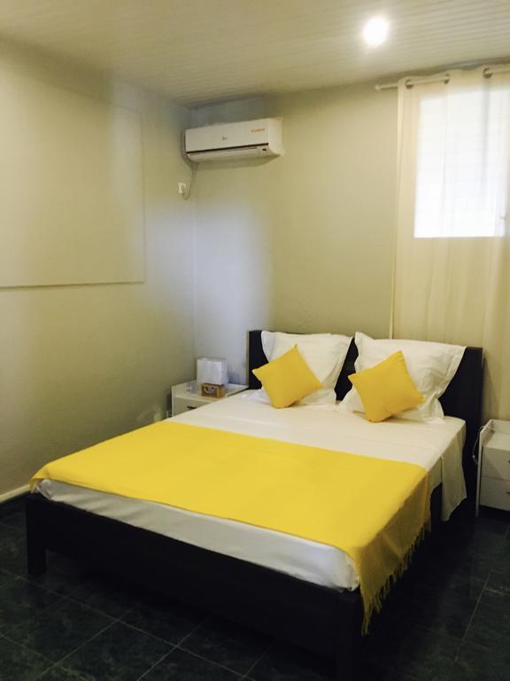 Le Papillon Apartment Le Moule Exterior photo