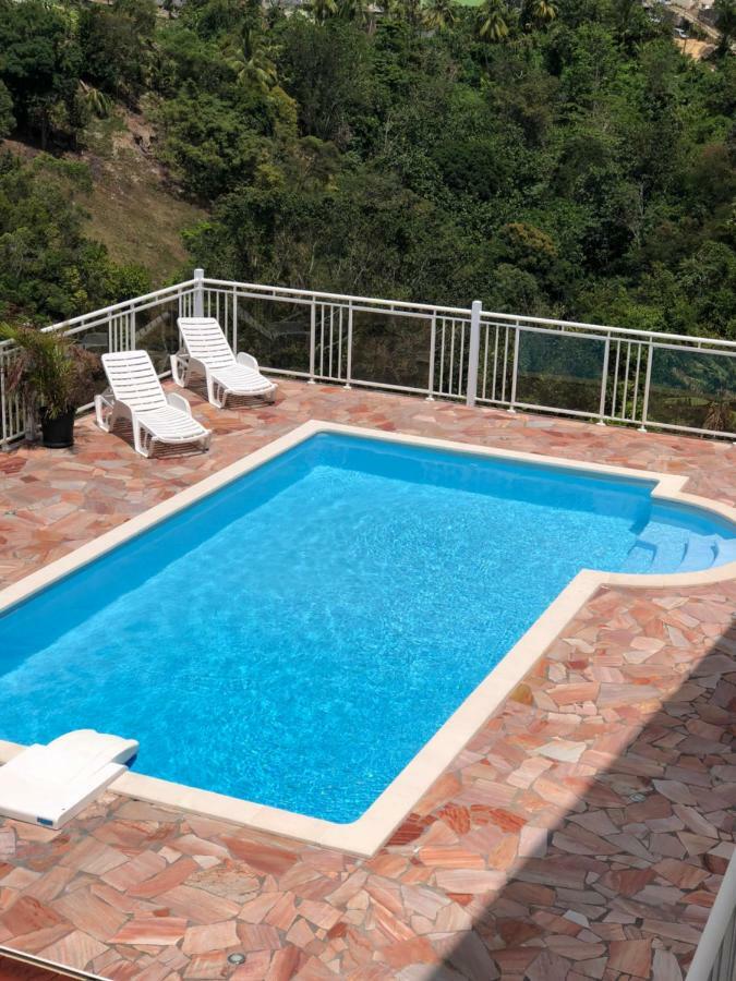 Le Papillon Apartment Le Moule Exterior photo